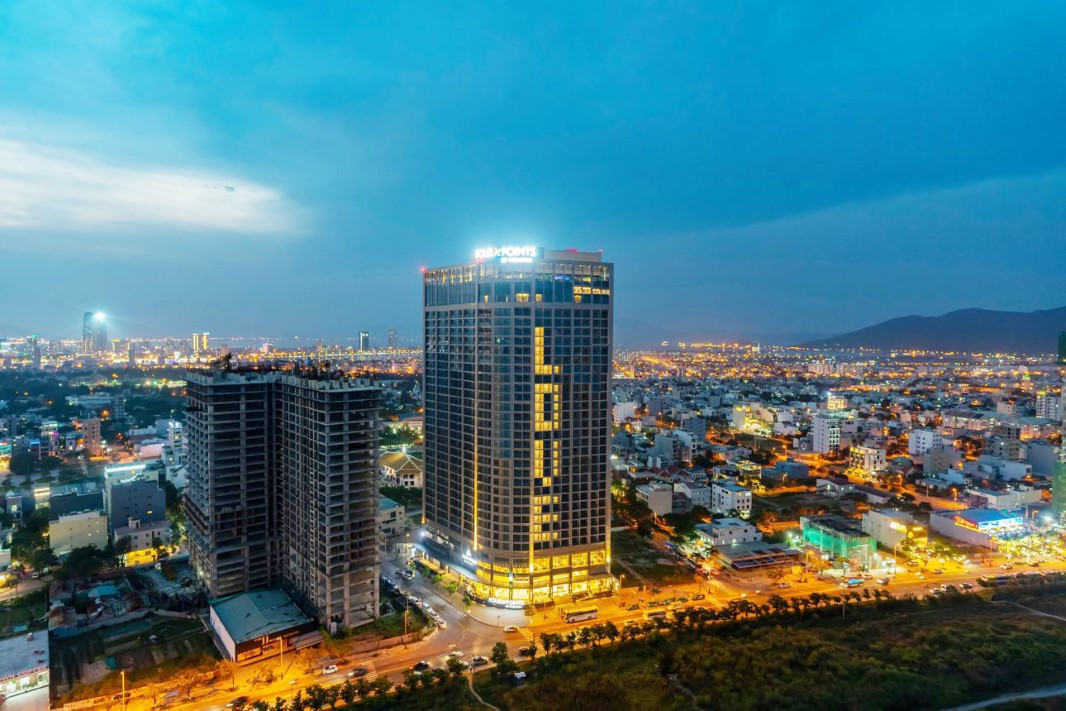 Khách sạn Four Point Sheraton
